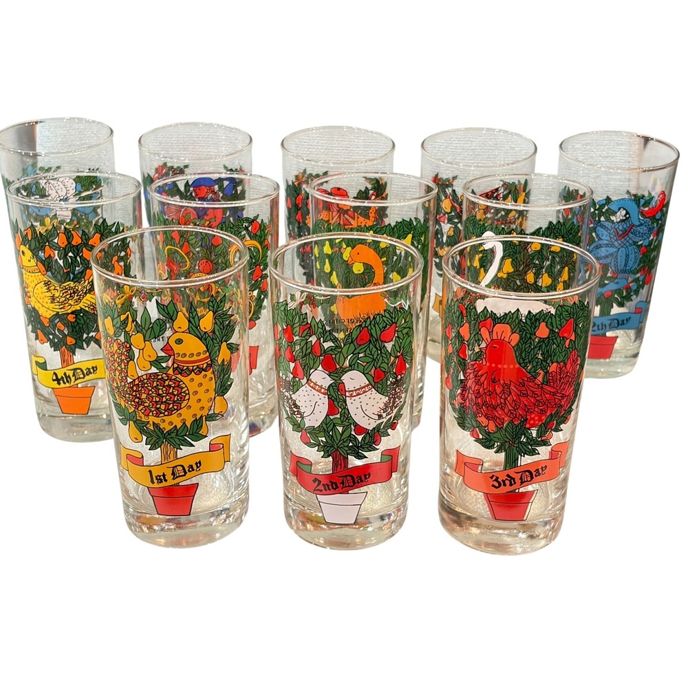 12 Days of Christmas 12 oz Glass Tumblers Complete Set of 12 1970s Vintage